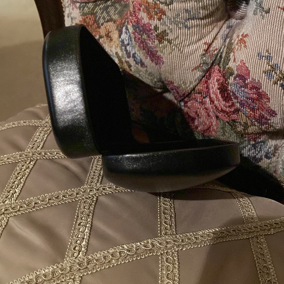 COACH - Picture 9 of 10